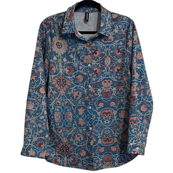 noracora Tops - 🖤 Noracora Floral Patterned Button Down Top